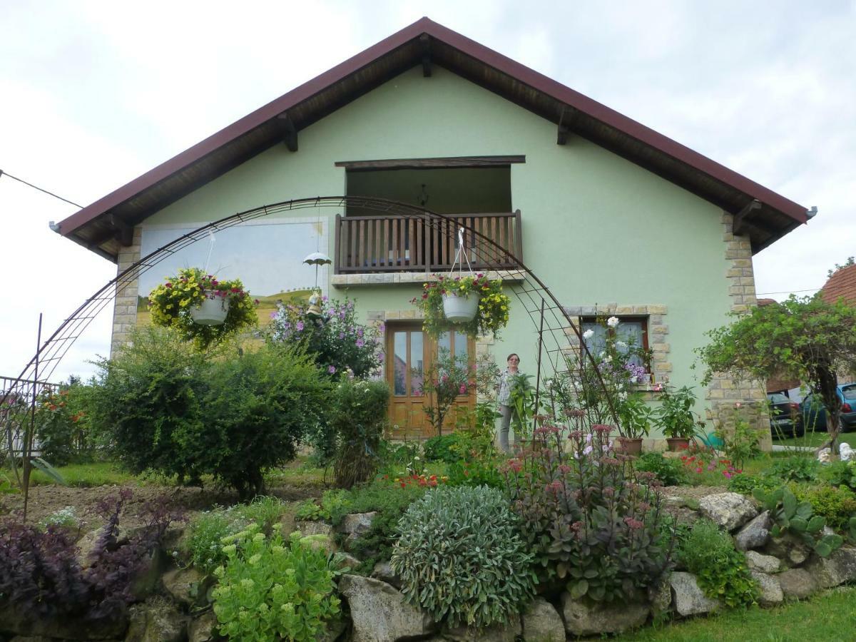 Apartman Maryla Ratkovica Exterior foto